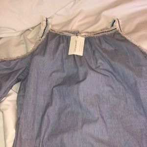 LIVING DOLL cold shoulder top!!